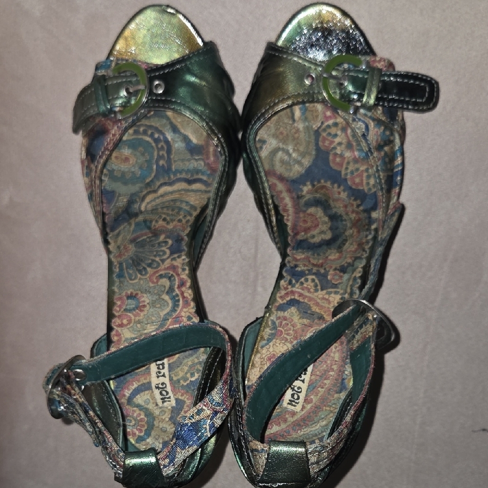 Not Rated Paisley Heels in Green and Brown - Picture 14 of 15